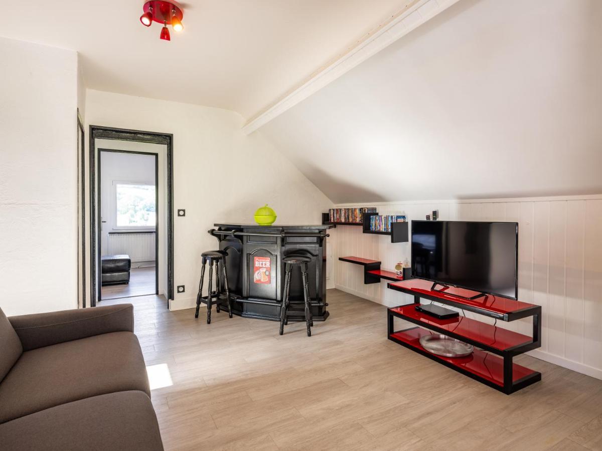 Stunning 4-Bed House In La Bourboule Villa Buitenkant foto