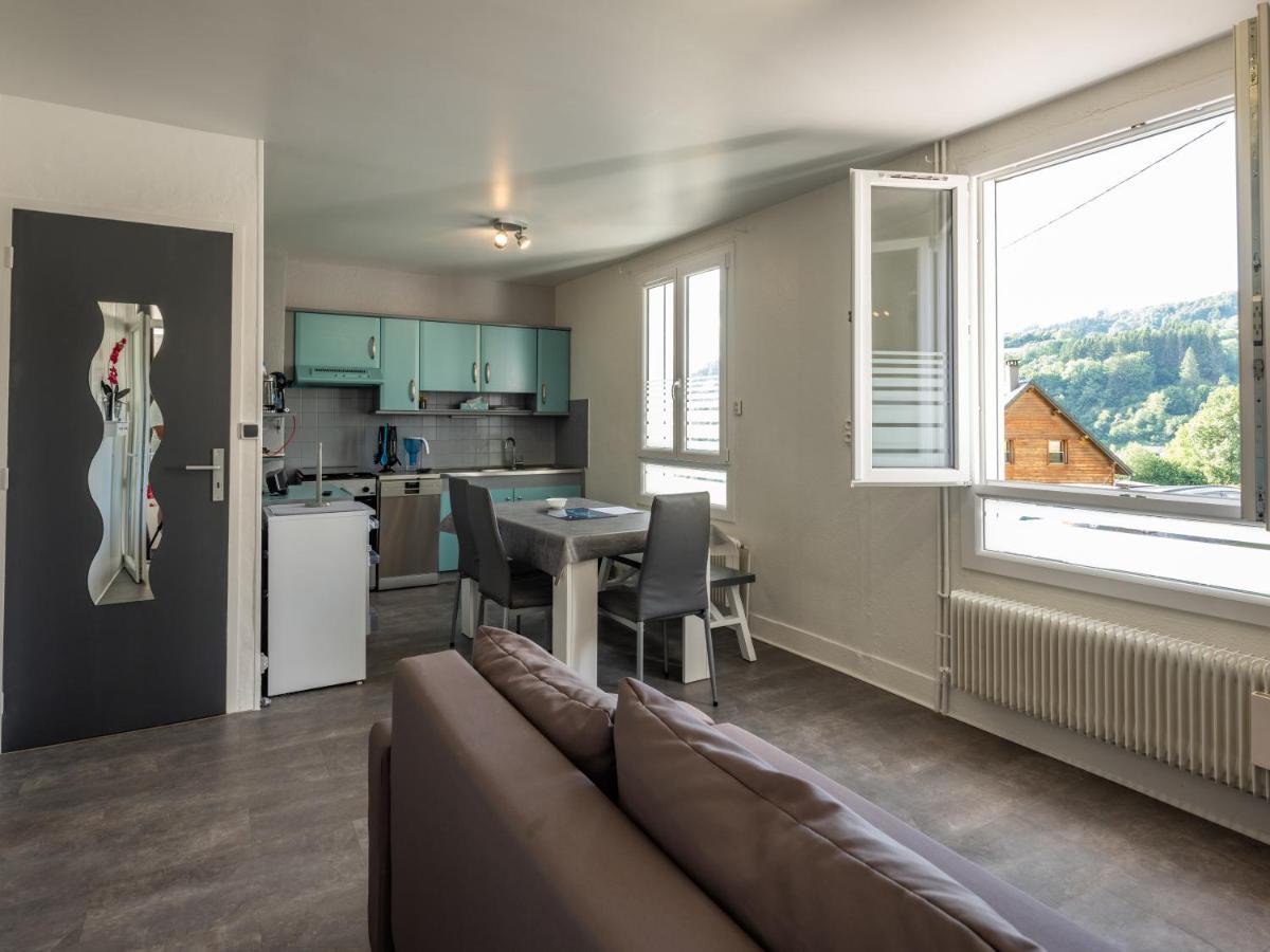 Stunning 4-Bed House In La Bourboule Villa Buitenkant foto